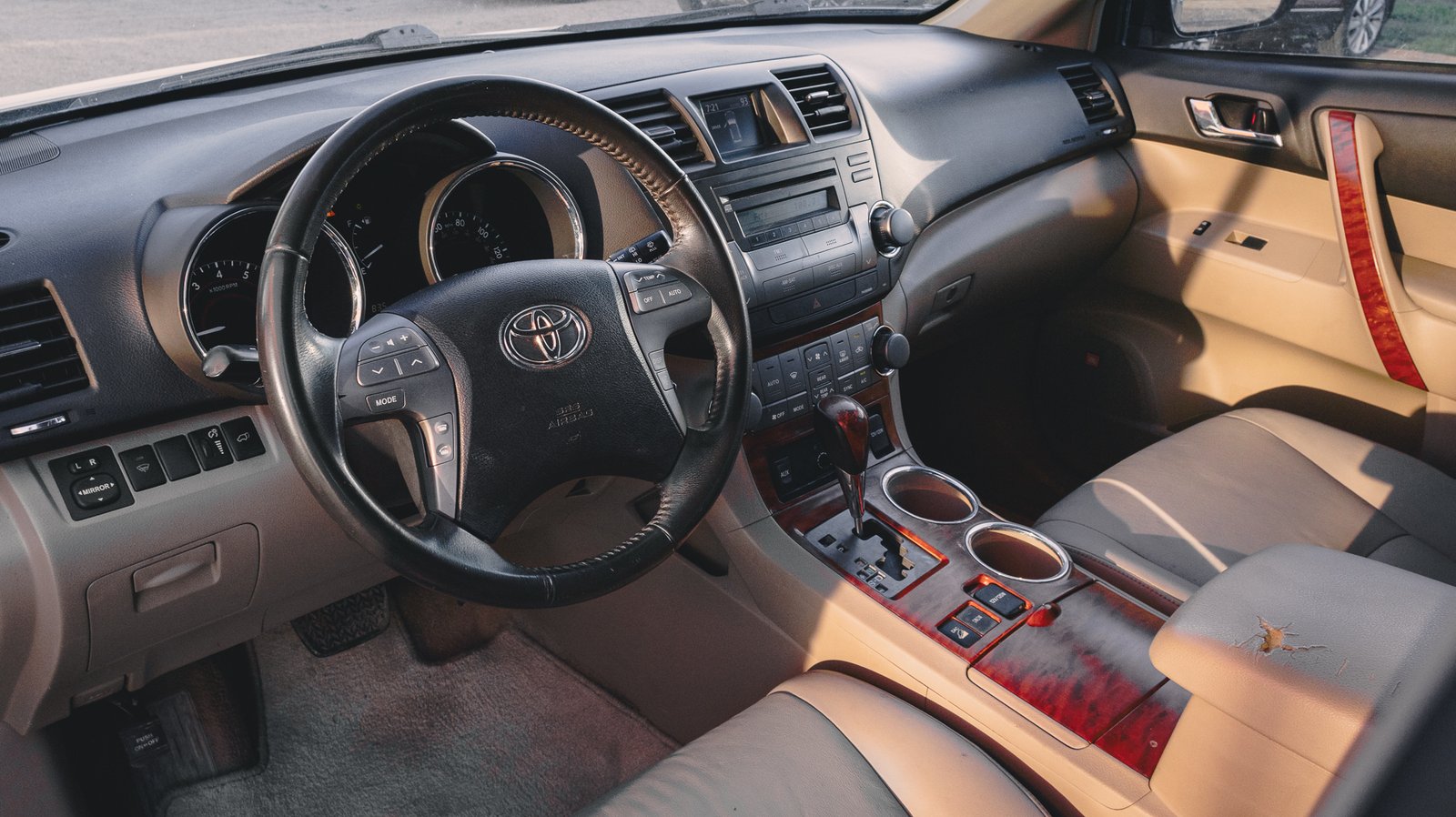 2008 Toyota Highlander Interior