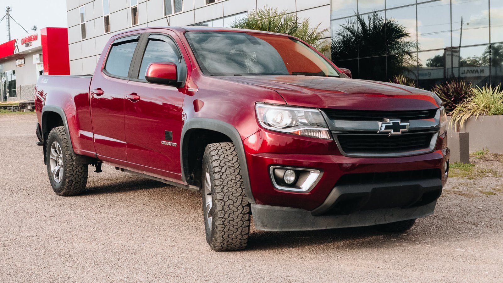2018 Chevrolet Colorado Maroon Exterior