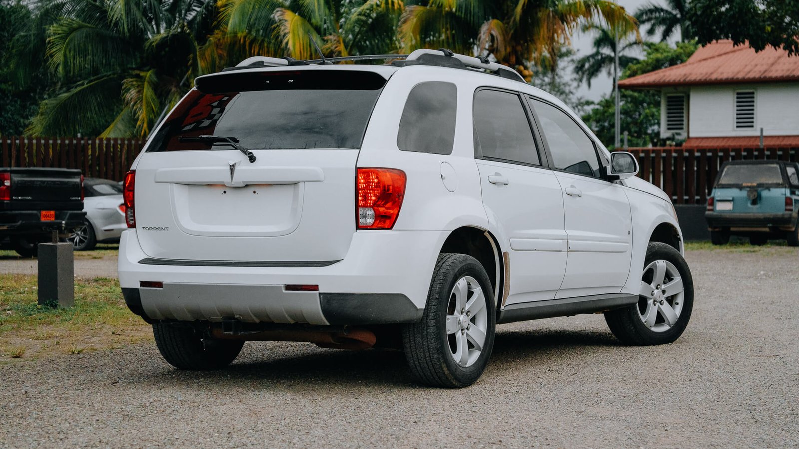 2007 Pontiac Torrent White Exterior