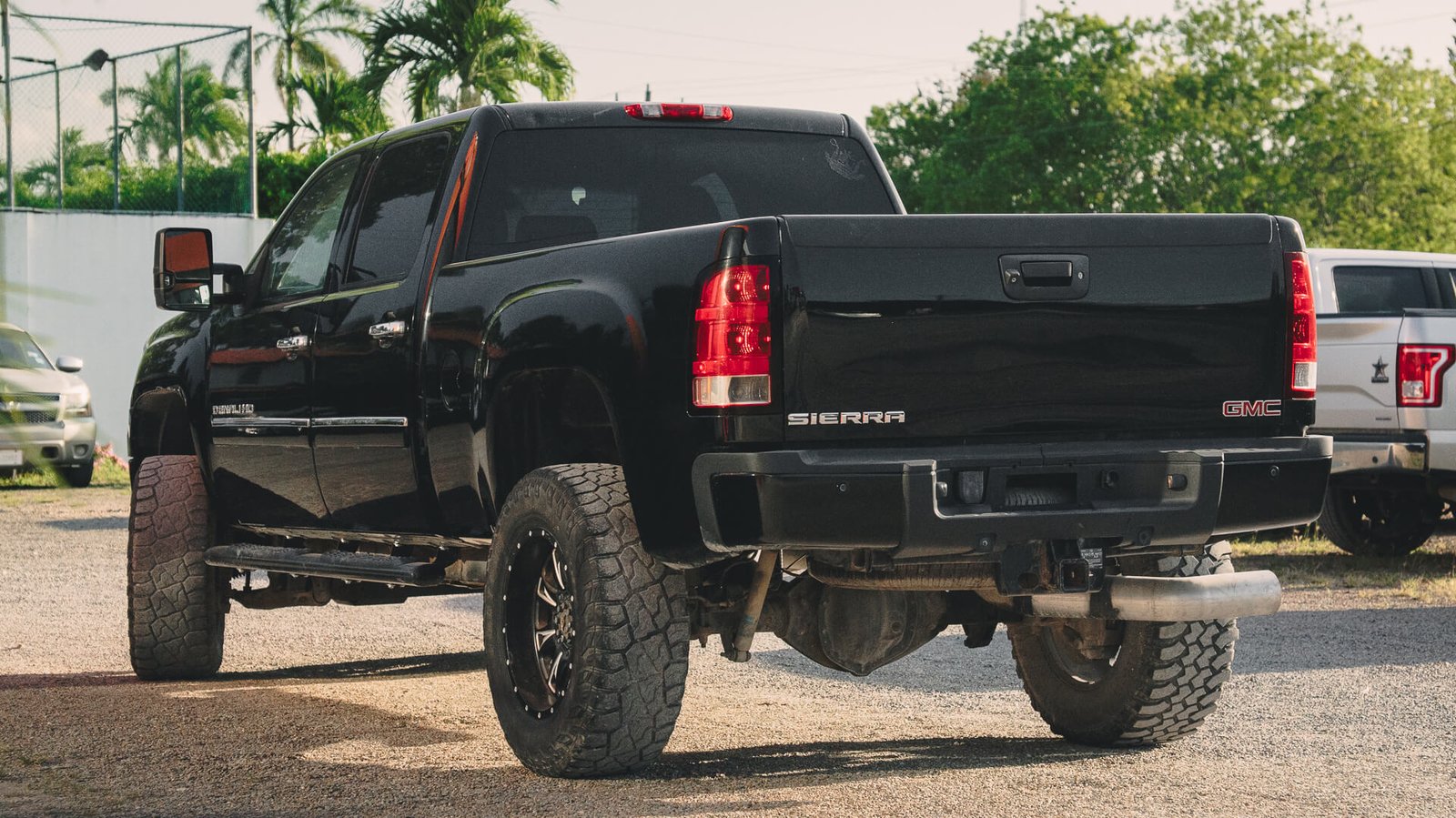 2014 GMC Sierra Black Exterior