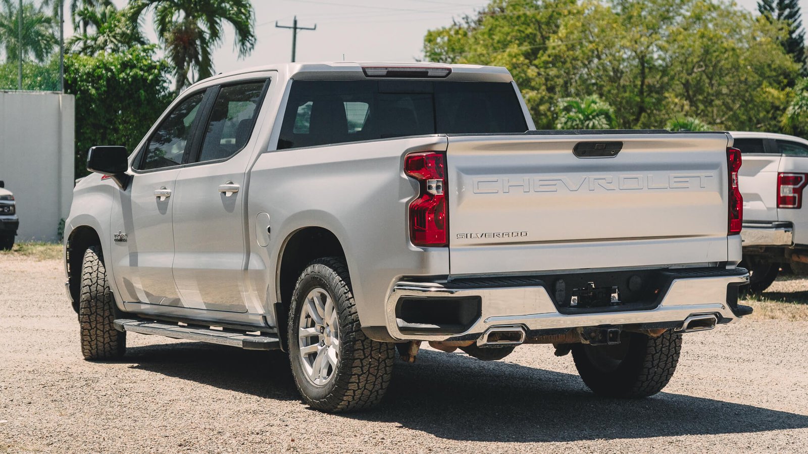 2020 Chevrolet Silverado Silver Exterior