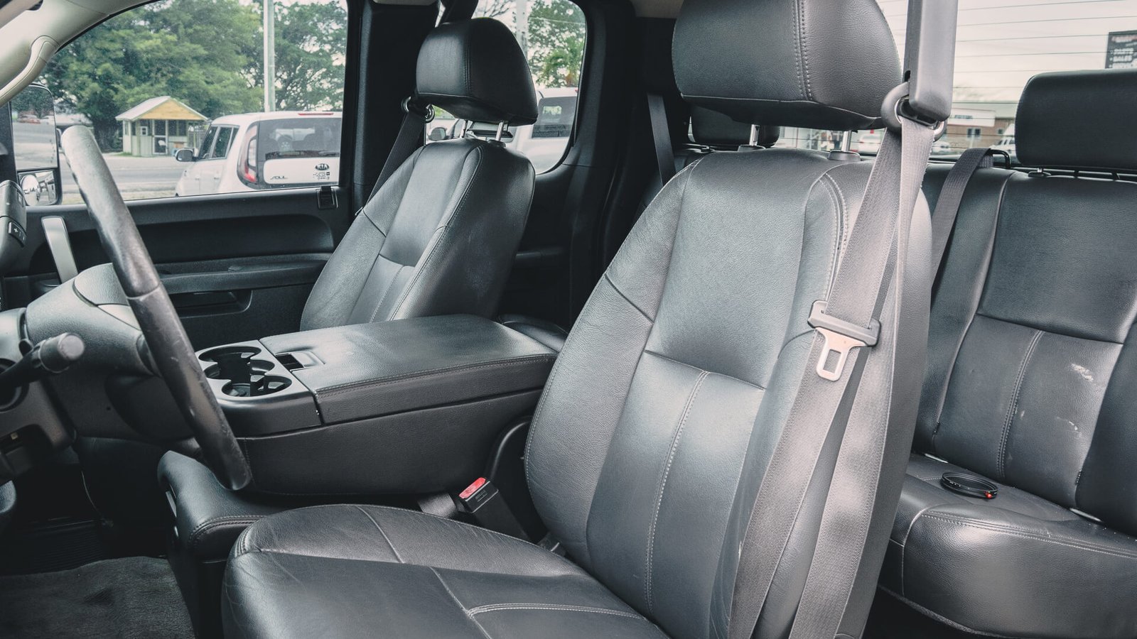 2013 Chevrolet Silverado Front Seat