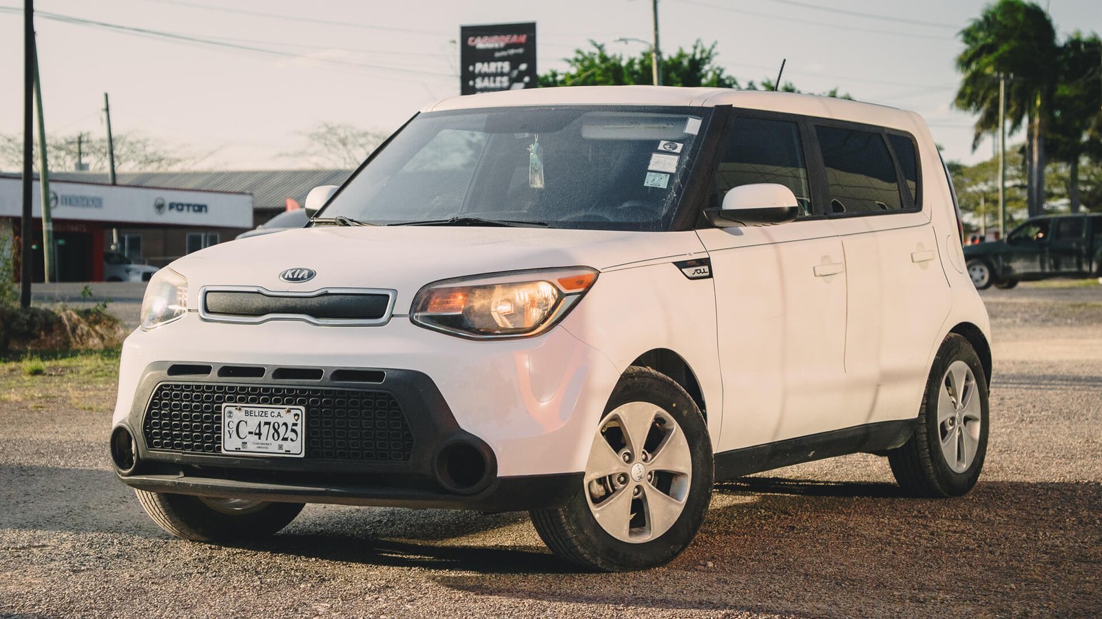 2016 Kia Soul White Exterior