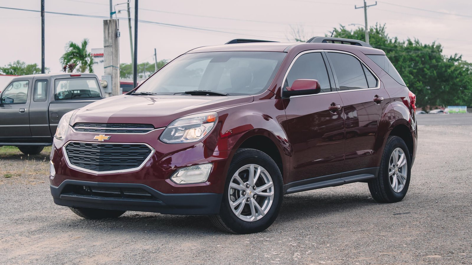 2017 Chevrolet Equinox Maroon Exterior