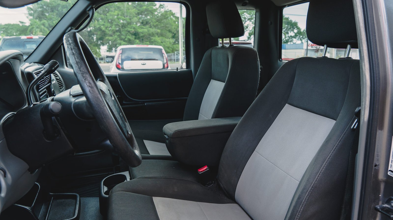 2011 Ford Ranger Front Seat