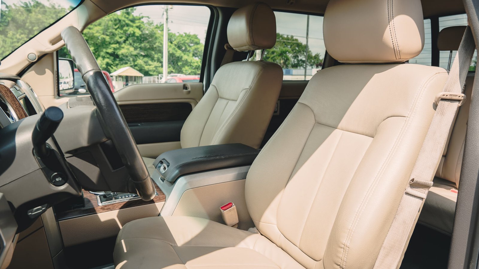2013 Ford F150 Front Seats